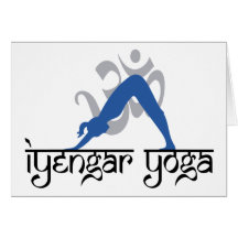 Abwärtsgerichtetes HundIyengar Yoga Karte