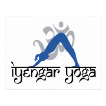 Abwärtsgerichtetes HundIyengar Yoga Postkarte