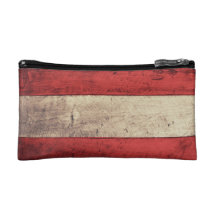 Alte hölzerne Österreich-Flagge;