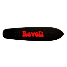 Aufruhr - Rot auf Schwarzem Skateboard Deck