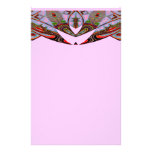Blauer Entwurf Browns auf rosa Briefpapier Bedrucktes Papier