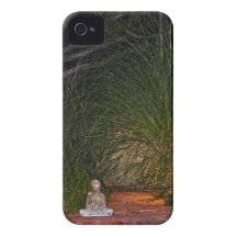 Buda, der nachts meditiert iPhone 4 Case-Mate hüllen