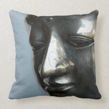 Buddah stellen gegenüber zierkissen