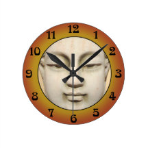 Buddha stellen Uhr gegenüber