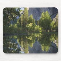 CA, Yosemite NP, EL Capitan reflektierte sich in M Mauspad