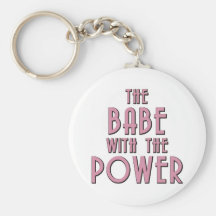Das Baby mit dem Power Schlüsselband