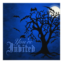 Das Kühlen gehen blauer Mond-Halloween-Einladung b