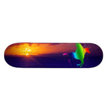 Das Pegacorn im Sonnenuntergang Skateboard Brett