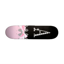 Diamant Delilah Initiale: A Bedrucktes Skateboard