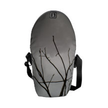 Dunkle Sturm-Wolken Kurier Tasche