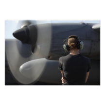 Ein Soldat überwacht die Leistung Kunstfotos