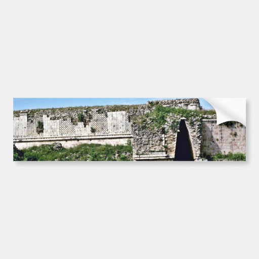 Eintritts-Tür in den Mayaruinen, Uxmal Autoaufkleber