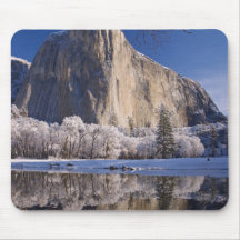 EL Capitan reflektiert sich in den Merced Fluss in Mousepads