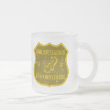 Englischlehrer-trinkende Liga Kaffee Tassen