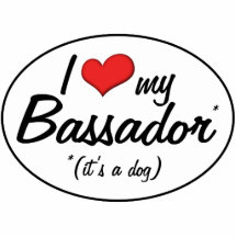 Es ist ein Hund! I Liebe mein Bassador Fotostatuen