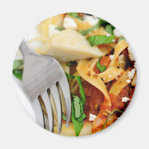 Fettuccini mit gebratener Tomate und Basilikum Magnete