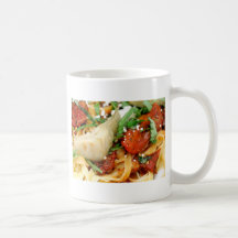 Fettuccini mit gebratener Tomate und Basilikum Kaffeehaferl