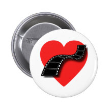 Film-Liebhaber mit rotem Herzen und Film-Streifen Button