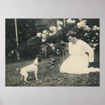 Frauenknien und Hundegroßes Plakat