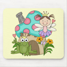 Froschfeenhafte Toadstool-Haus-T-Shirts und Gesche Mauspads