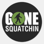 Gegangenes Squatchin Runder Sticker