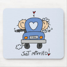 Gerade verheiratete Braut und Bräutigam-T-Shirts u Mousepad