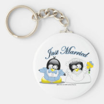 Gerade verheiratete Penguins Schlüsselbänder