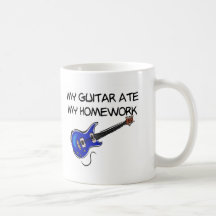 Gitarre aß meinen Hausaufgaben-Becher Kaffee Haferl