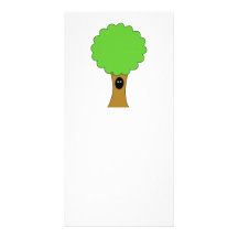 Grüner Baum-Cartoon mit Geschöpf Photokarten