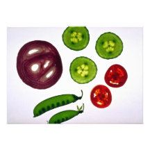 Gurken, Tomaten, Schneeerbsen und rote Zwiebel Individuelle Ankündigung