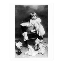 h304 Edwardian Mädchen mit Puppen-Kleidung Postkarten