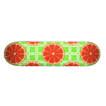 Helle Sommer-Zitrusfrucht-Pampelmusen auf grünen Q Personalisierte Skateboards
