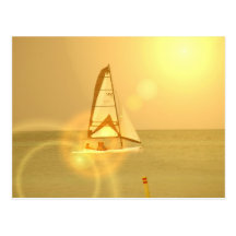 Helle Sonnenuntergang-Segel-Postkarte