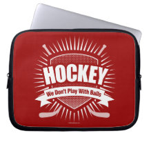 Hockey: Wir spielen nicht mit Bällen Laptop Sleeve Schutzhüllen