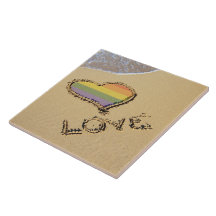 Homosexuelles Regenbogen-Liebe-Herz im Sand Fliesen