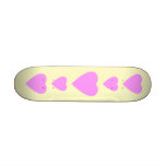 Hübsches rosa und SahneLiebe-Herz Skateboarddecks