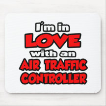 Ich bin in der Liebe mit einem Fluglotsen Mousepads