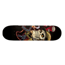 Im Flugzeug oder Marinefallschirmjäger-Schädel mit Skateboardbrett