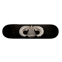 Im Flugzeug Skateboardbrett