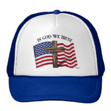 Im Gott vertrauen wir mit schroffem Kreuz und US-F Caps
