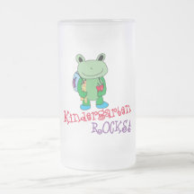 Kindergarten schaukelt Becher Kaffeehaferl