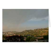 kleines Mädchen sieht den Regenbogen Grußkarten