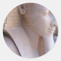 Kolossale Statue von Ramesses II in Memphis, Ägypt Runder Sticker