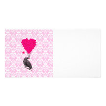 Krähe und Herz auf rosa Damast Personalisierte Foto Karte