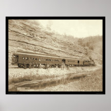 Leute-Außenseiten-Zug nahe heißen Quellen Sd 1891 Plakate