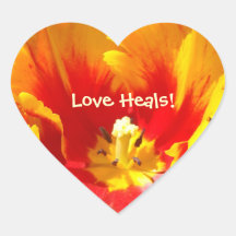 Liebe heilt! Aufkleberherz geformte Tulpe-Blume