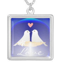 Liebe - zwei kleine Vögel und Herz quadratische Ha Personalisierter Schmuck