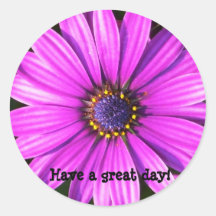 Lila Blume, haben einen großen Tag! Runde Sticker