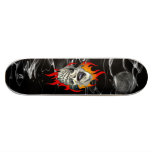 Lodernder Schädel Skateboard Bretter