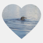 Loon auf dem See Herzaufkleber